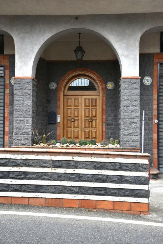 Villa Casa Zu' Saru Giarre Exterior foto